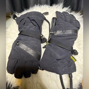 Burton women’s snow mittens size small